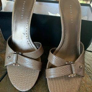 Size 7, champagne sandals, with silver hardware